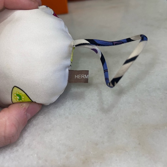 Hermes Ornament Petite H Petite Multicolor Silk Authentic - Picture 3 of 4